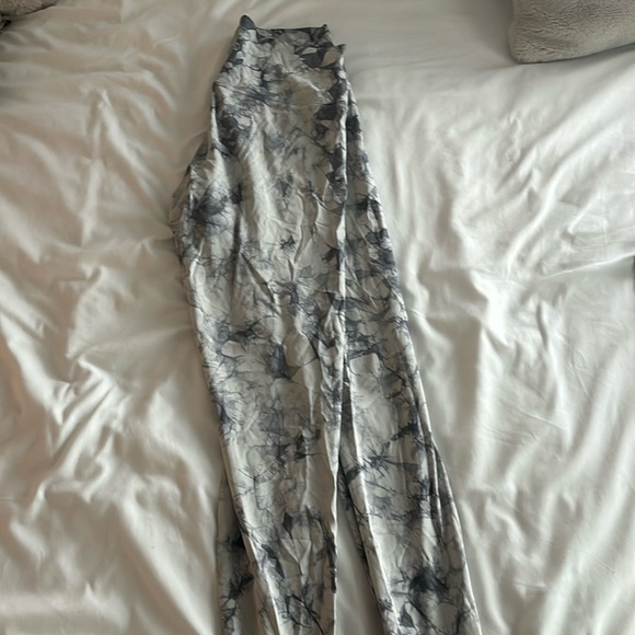 Lululemon marbled wunder under leggings - Picture 2 of 3